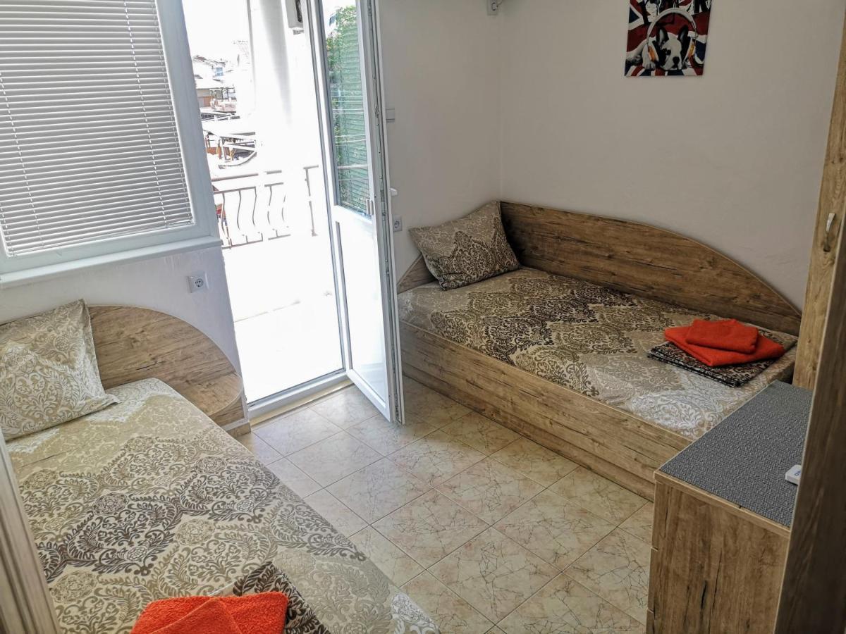 Apartment Elvira Tsjernomorets Eksteriør bilde